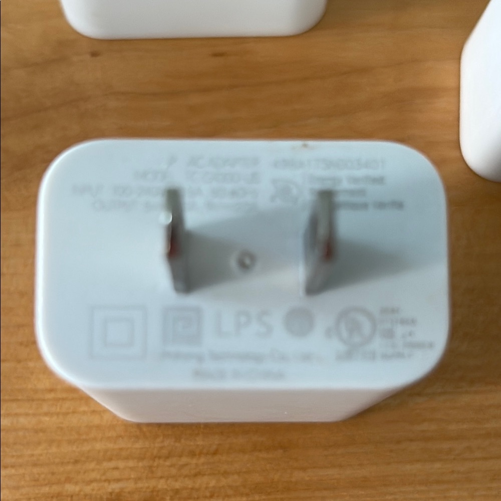 White USB -C (1/18)- (1/5) Watt Power Adapters - Picture 4 of 7